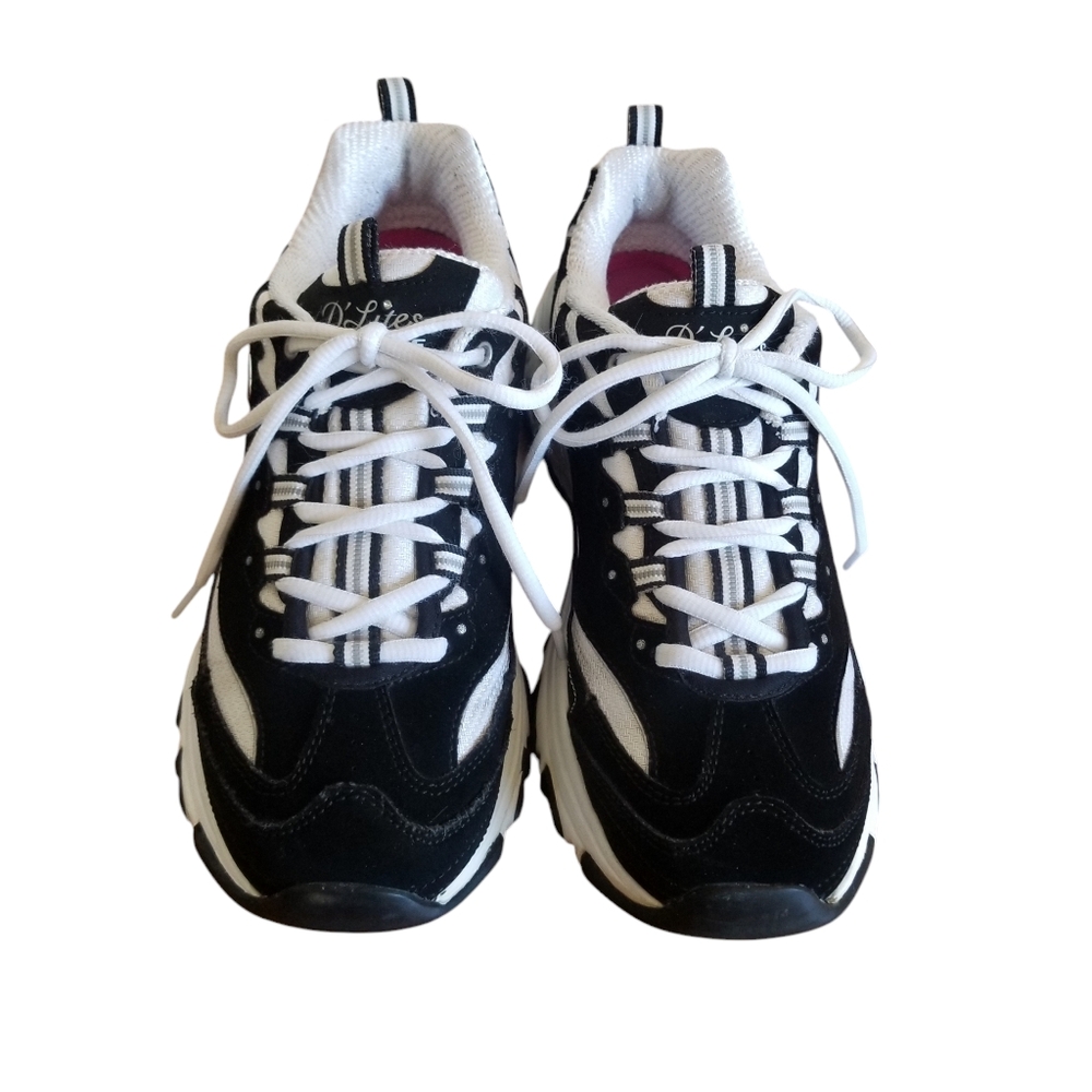 Womens Athletic Size 9 Skechers D'Lites Black and  White Sneakers Biggest Fan